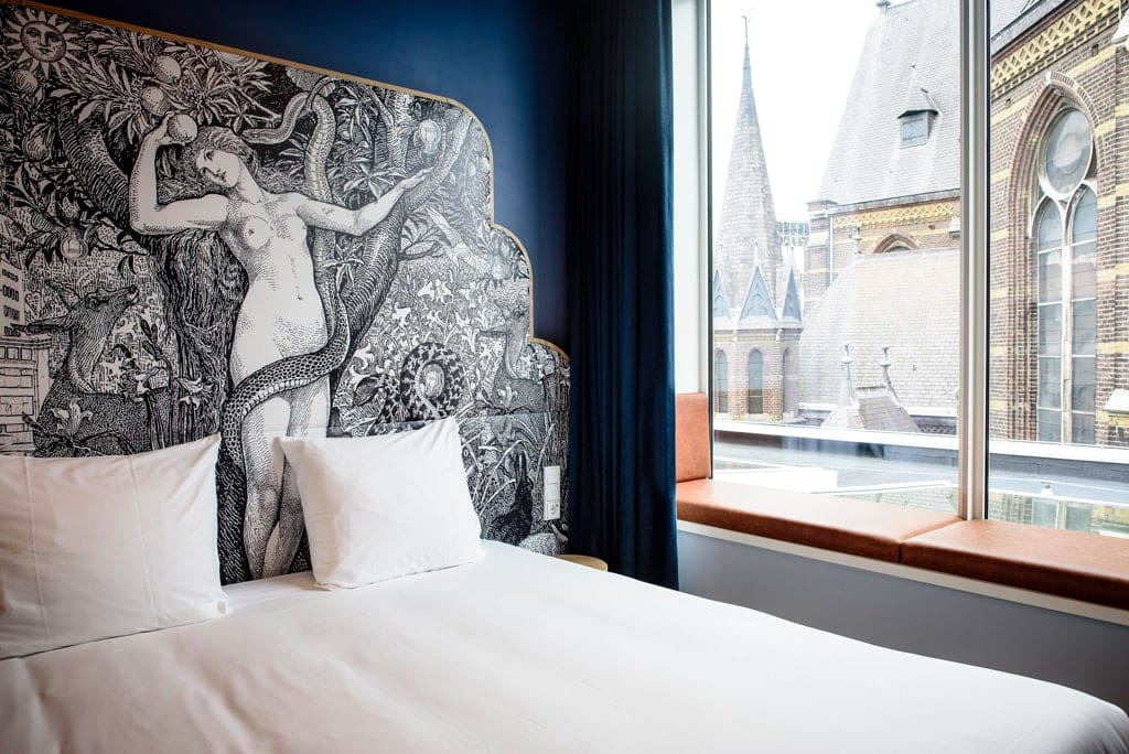 Hotel Marienhage in Eindhoven: A luxurious hotel with elegant rooms, stunning views, and exceptional service